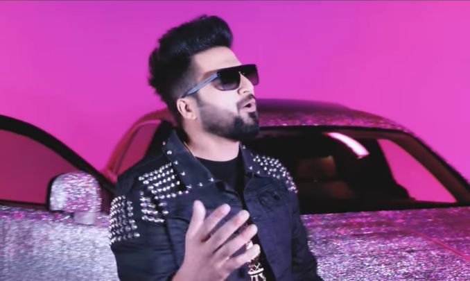 Chup Chup Ke Lyrics - Falak Shabir | theLyrically.com